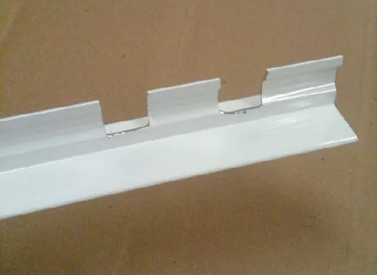 Notching detail for the "r" channel, step 1