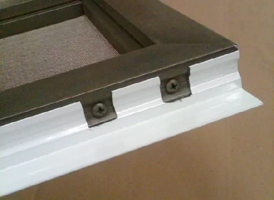 Notching detail for the "r" channel, step 2