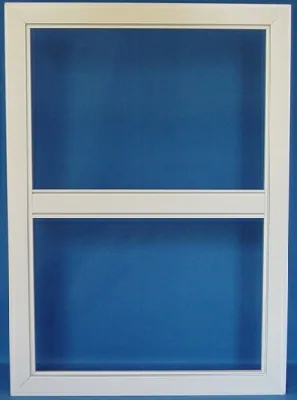 Screen Wall System standard layout 7: One divider bar set high. Short light above, tall light below.